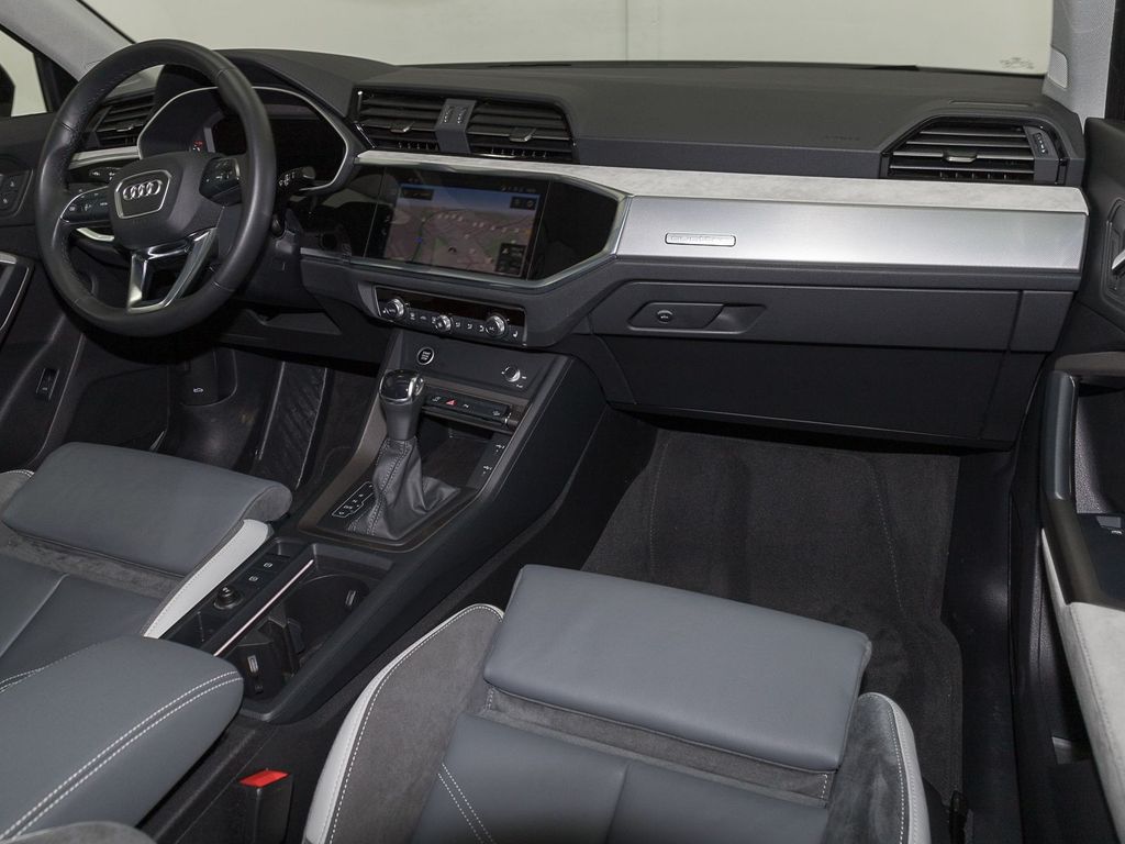 Audi Q3 Sportback 45 TFSI Quattro S-Tronic S-Line | předváděcí auto skladem | objednání online | skladem |